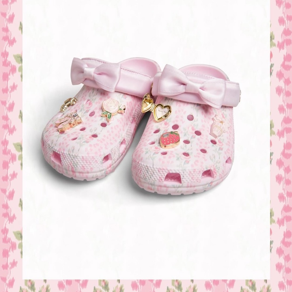 🎀CROCS Kids' x LoveShackFancy Bow Back Classic Clog PINK MILK with Charms🎀 - Picture 9 of 9